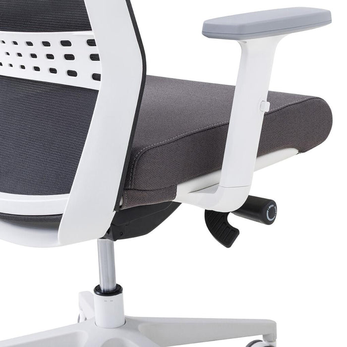 Motion Sync Task Chair