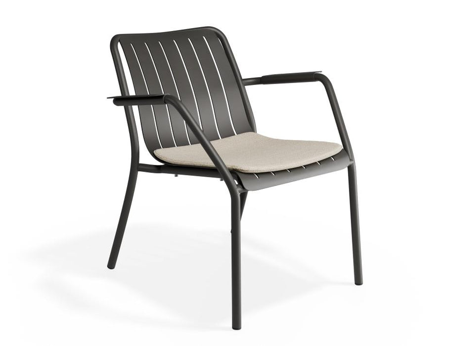 Roku Lounge Chair - Outdoor - Charcoal - Chair with Husk Cushion