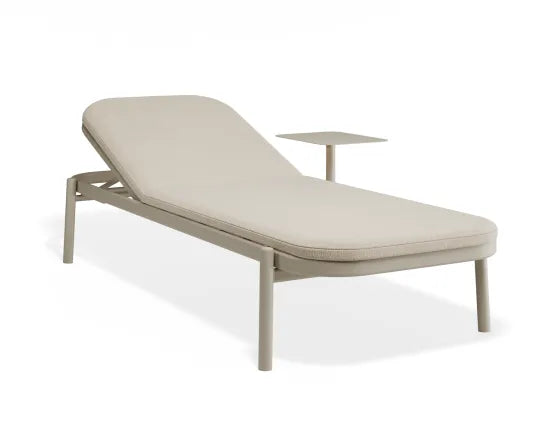 Verano Sun Lounge - Latte - with Side Table - Husk Cushion, Aluminium