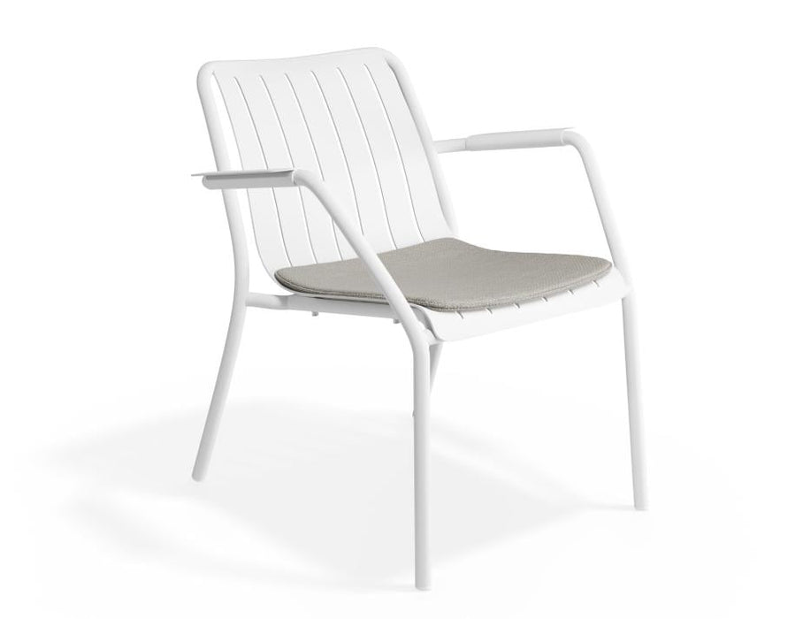 Roku Lounge Chair - Outdoor - White - Chair with Husk Cushion