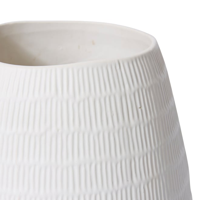 Juana Vase - White, 32cm (H)